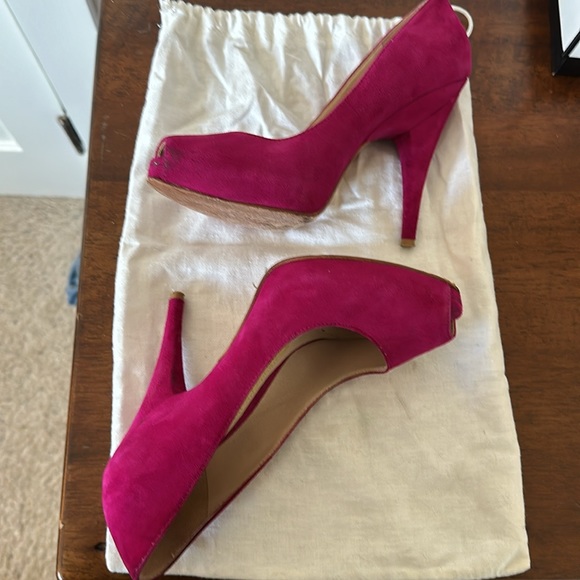 Joan and David fuschia peep toe pumps size 5.5 - Picture 4 of 9